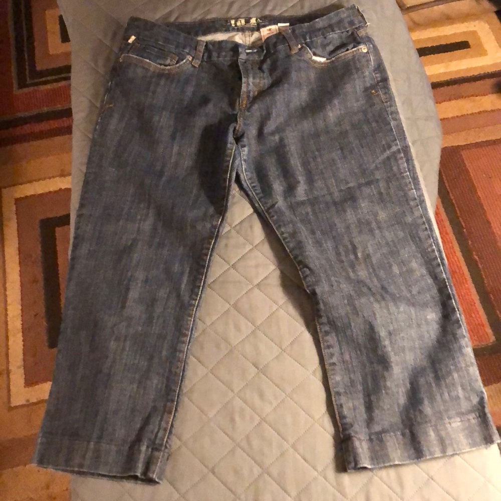 !It Women’s Los Angeles Capri